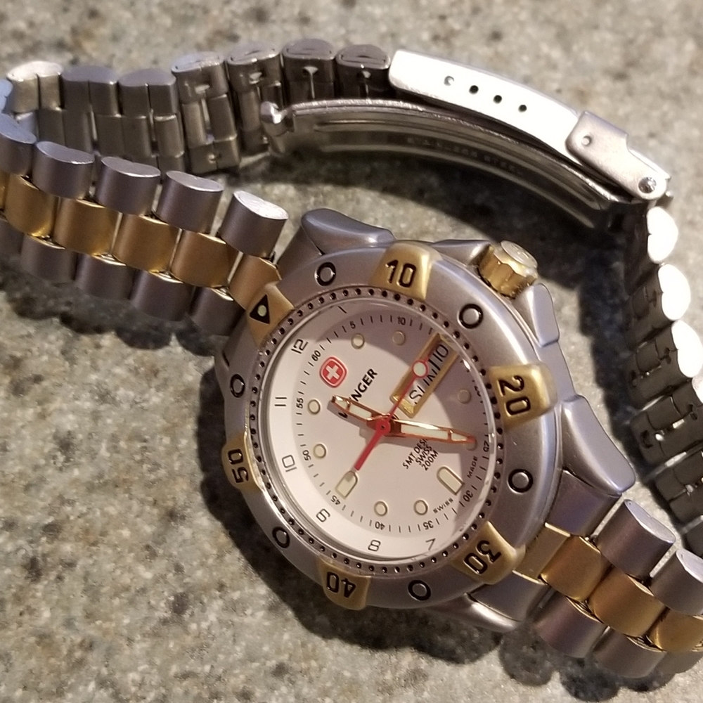 WENGER | SWISS MILITARY WOMENS WATCH - Picture 1 of 3
